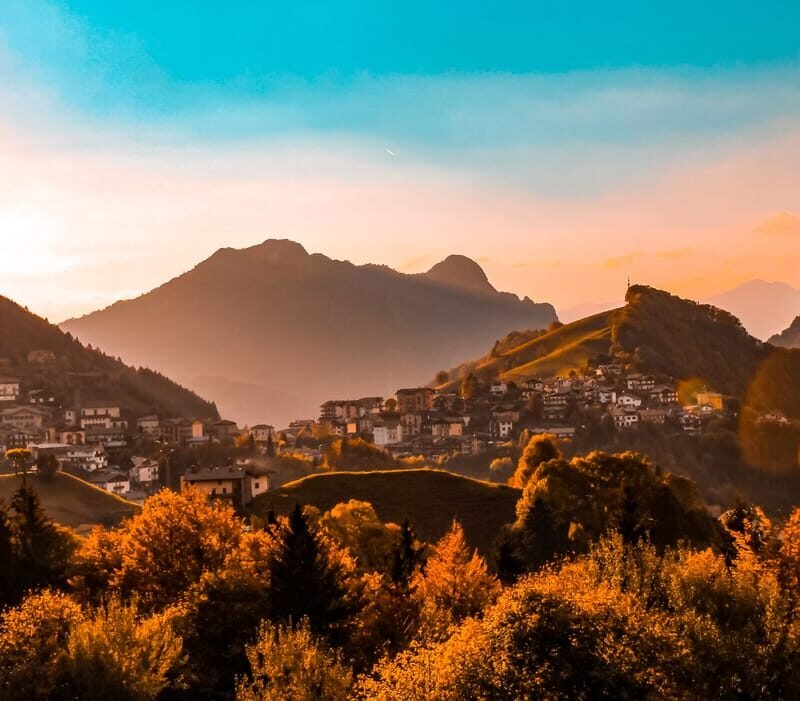 a photo of a Tuscan panorama at sunset